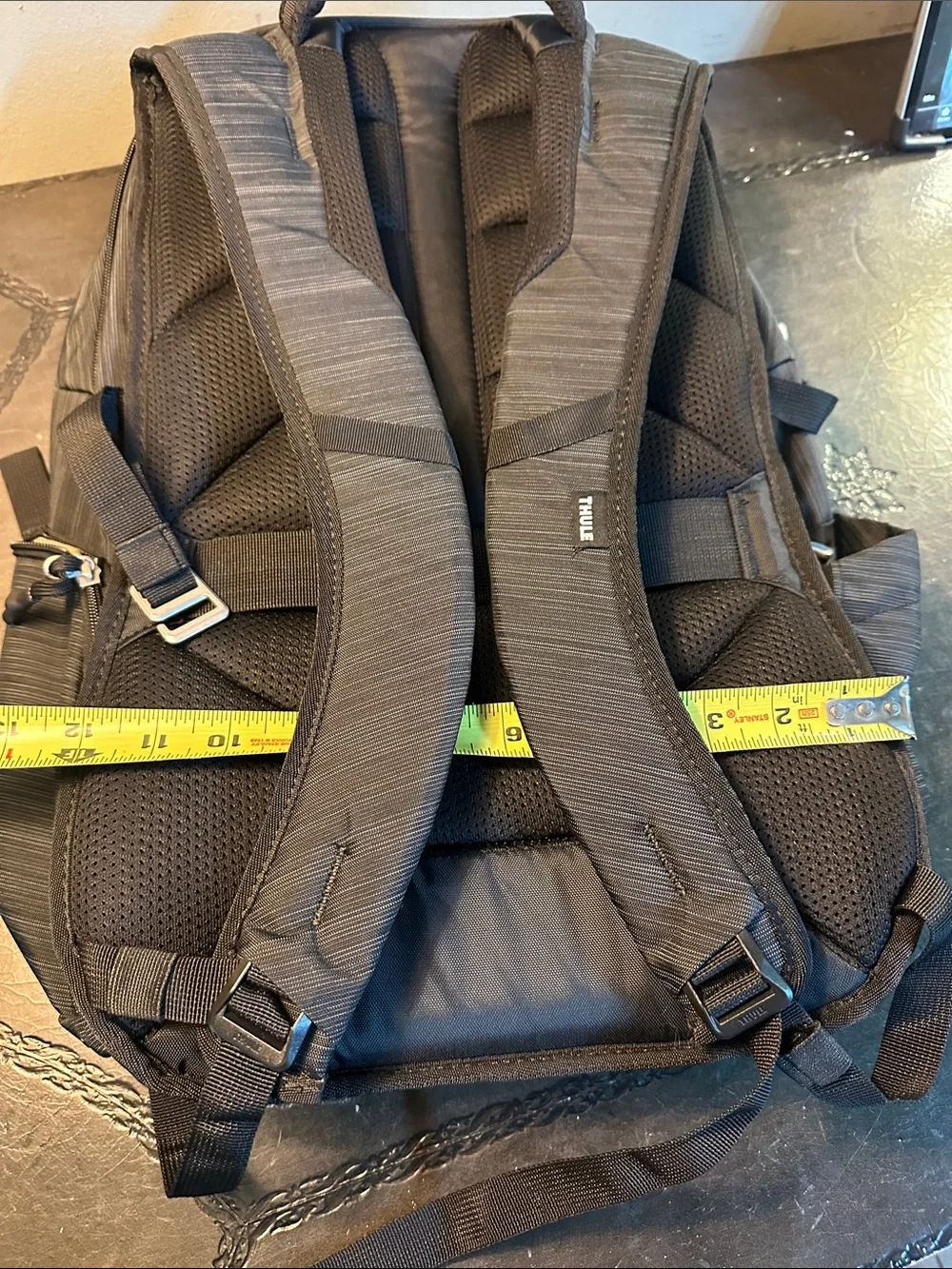 Thule Black Men's Commuter Backpack with Blue Zipper Accents